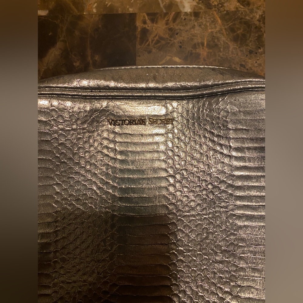 Victoria Secret~
Silver Metallic Reptile Crossbody
Gold Chain 
NWOT - Picture 4 of 15